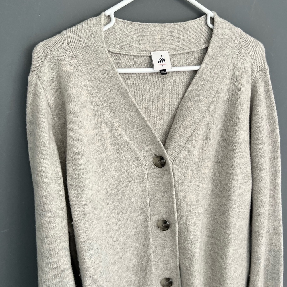CABI Snug Cardigan Button Front V Neck Gray Women’s Size S #4104 Sweater - Picture 2 of 5